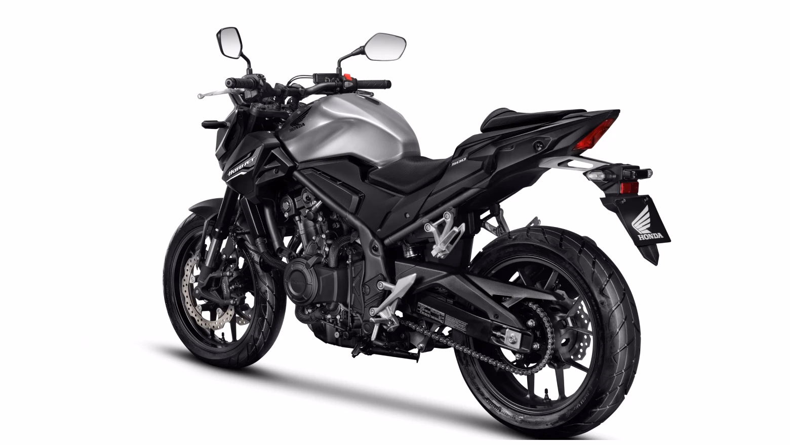 CB500 Hornet - Galeria - diagonal esquerda traseira prata - 16 de 17
