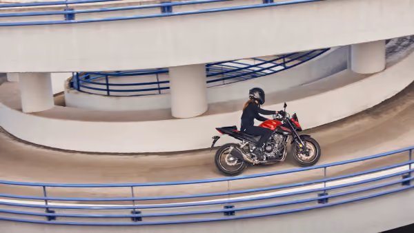 CB500 Hornet - Galeria - visão de cima